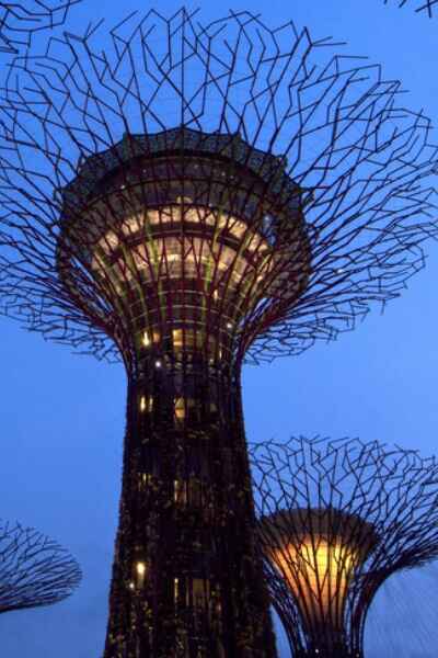 TEENAGER PLAY LOUNGE